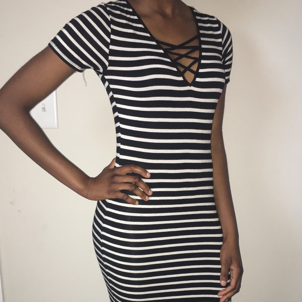 🖤 Casual Striped Bodycon Dress